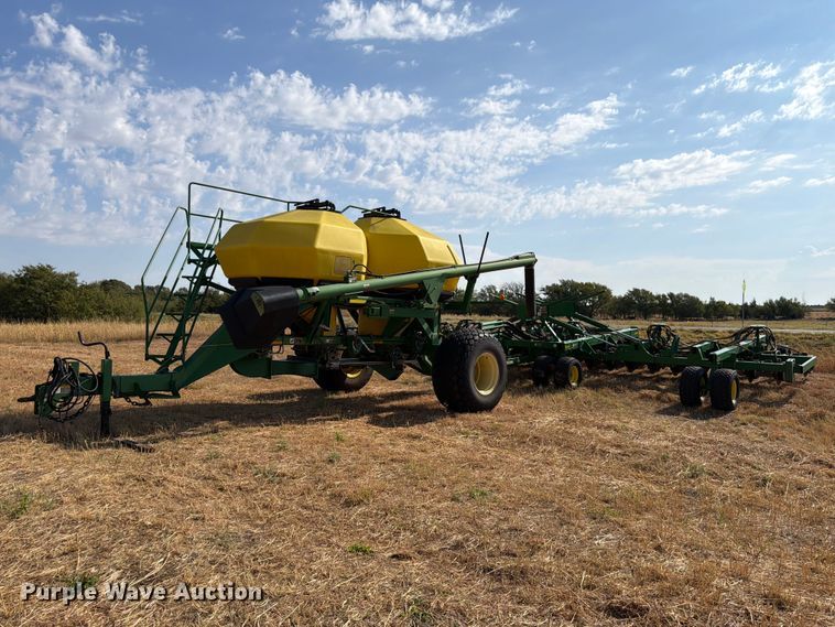 John Deere 1890 air seeder - EW8885