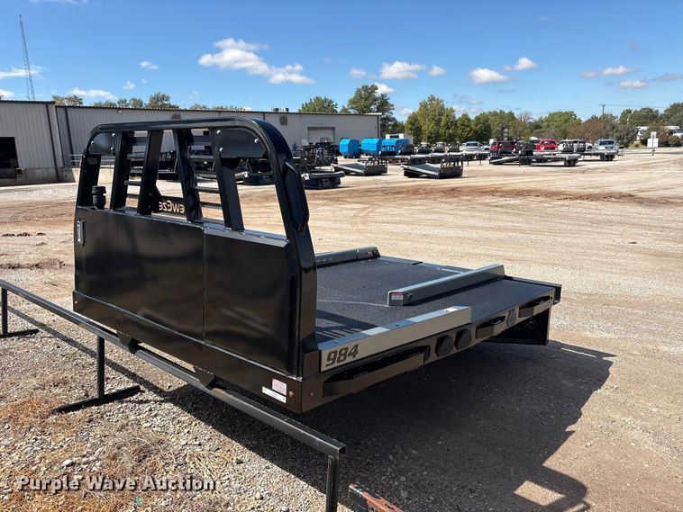 2023 DewEze 984 hydraulic bale bed - EX0042
