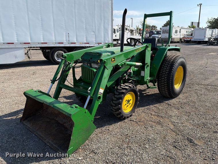 1998 John Deere 870 MFWD tractor - FB5169
