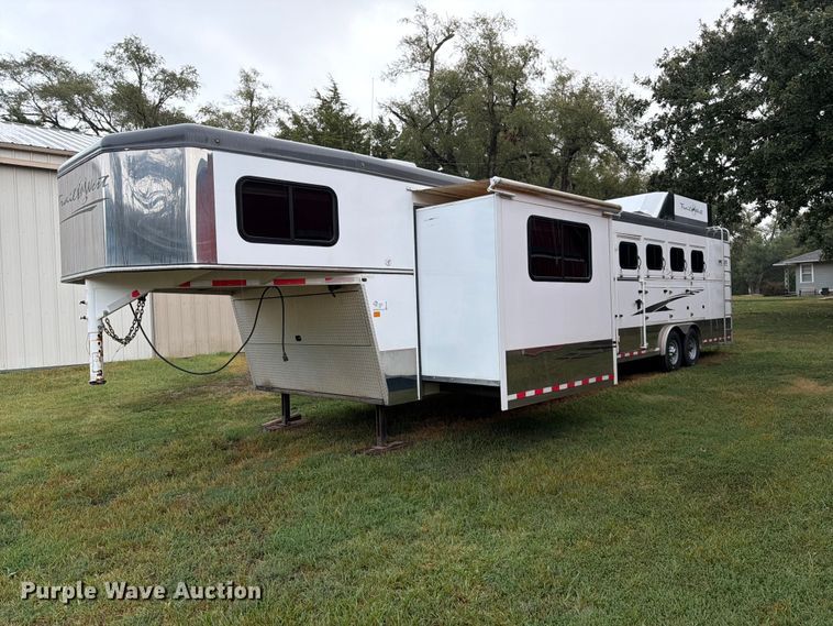 2014 Trails West Sierra 4H horse trailer - FK3723