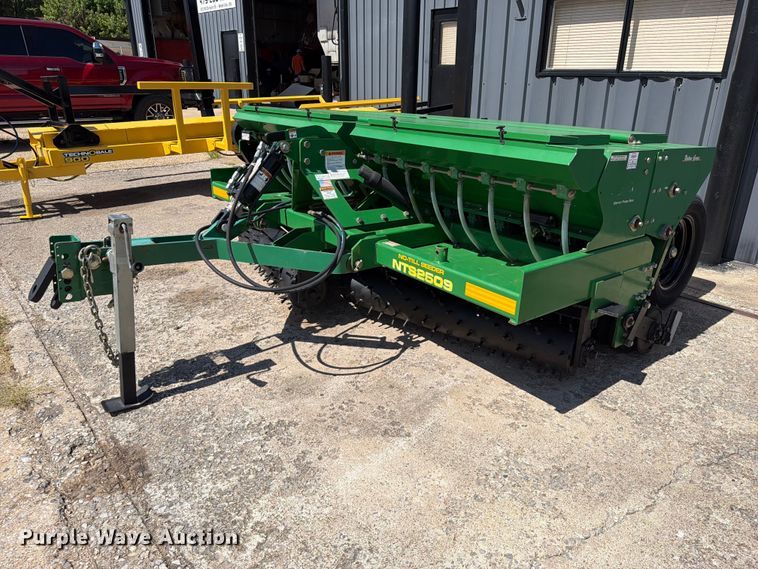 Great Plains NTS2509 no-till seeder - FK5172