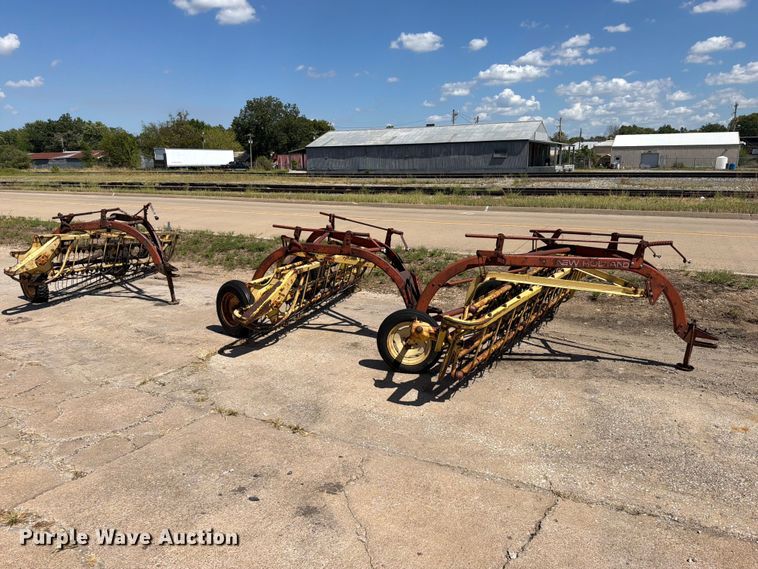 (3) New Holland hay rakes - FK5174