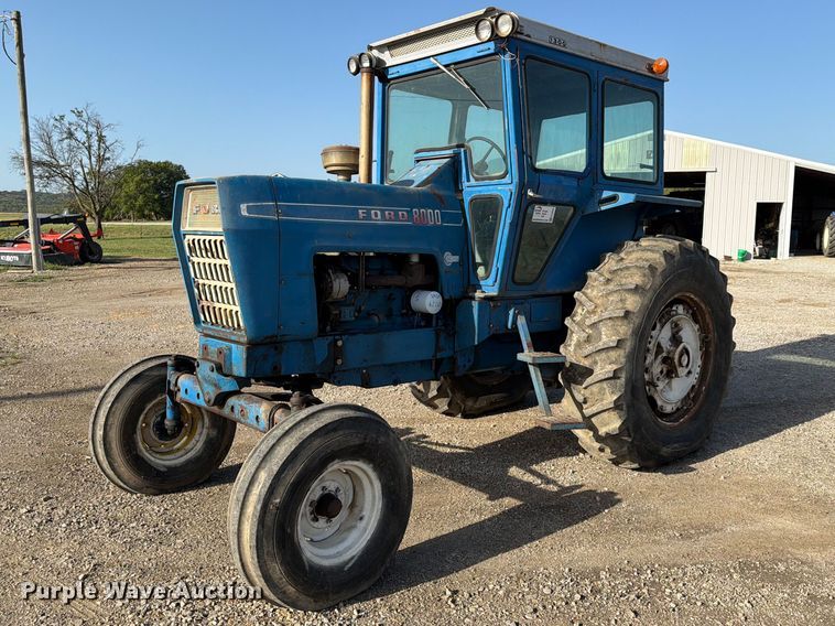 1972 Ford 8000 tractor - FN2602