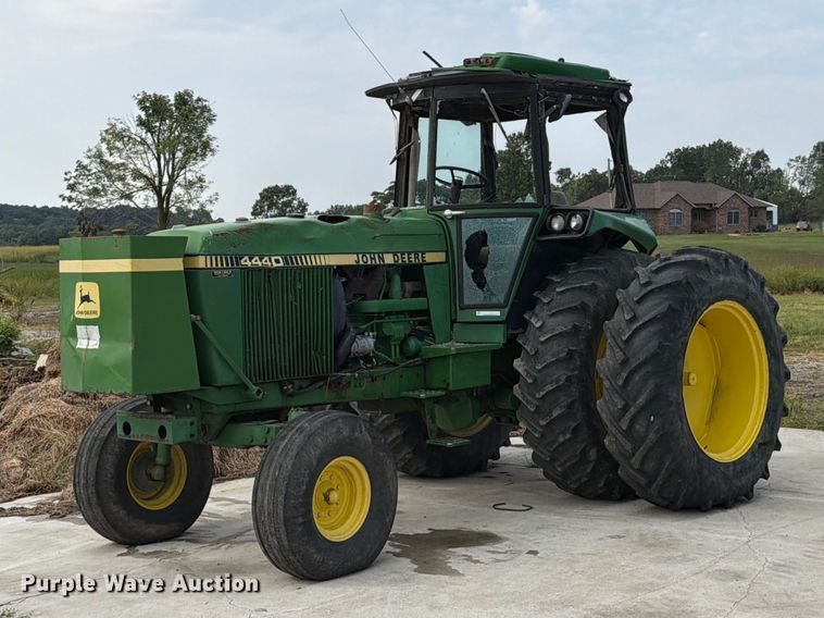 1981 John Deere 4440 tractor - YA5026