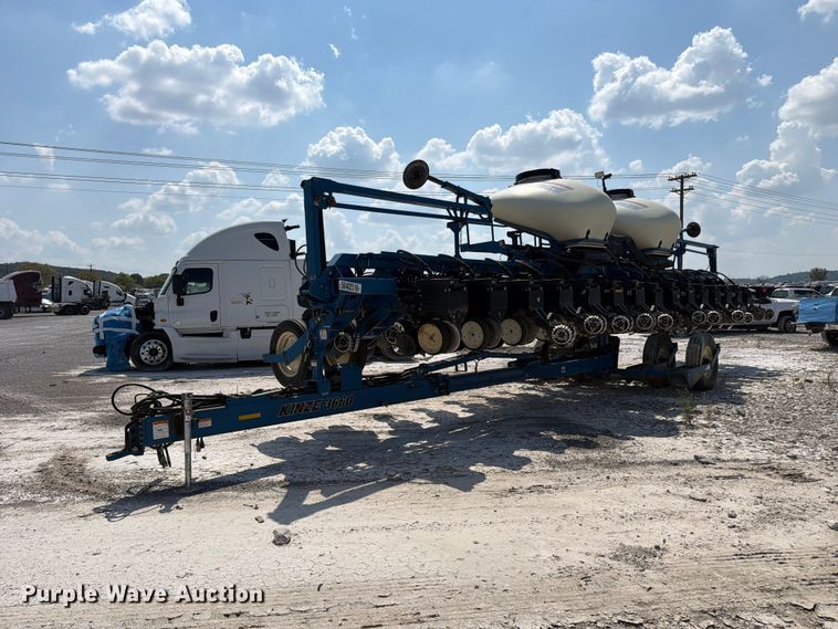 2011 Kinze 3660 split row no-till planter - YA5198