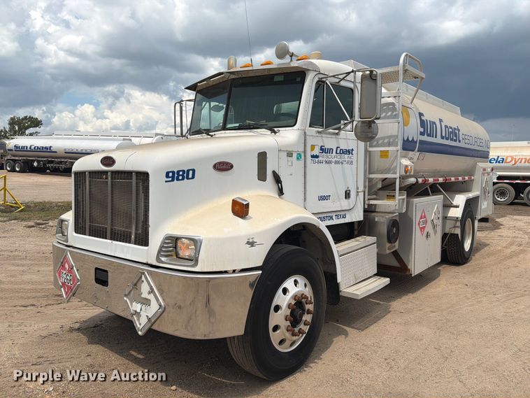 2003 Peterbilt 330 fuel truck - EA7331