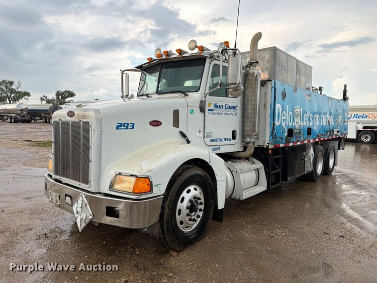 2007 Peterbilt 385 fuel / lube truck - EA7332