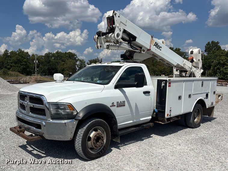 2015 RAM 5500 bucket truck - ER3296