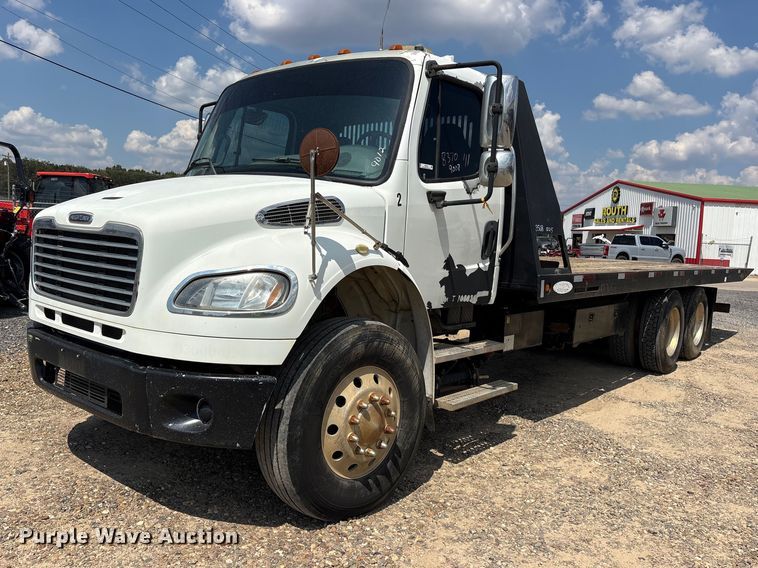 2012 Freightliner Business Class M2 rollback truck - ES8103