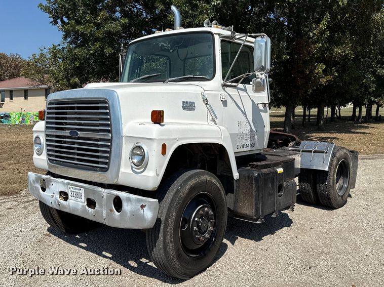 1982 Ford LN9000 semi truck - EV6151