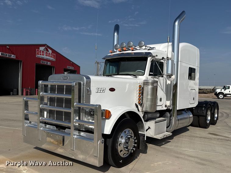 2003 Peterbilt 379 semi truck - FB6944