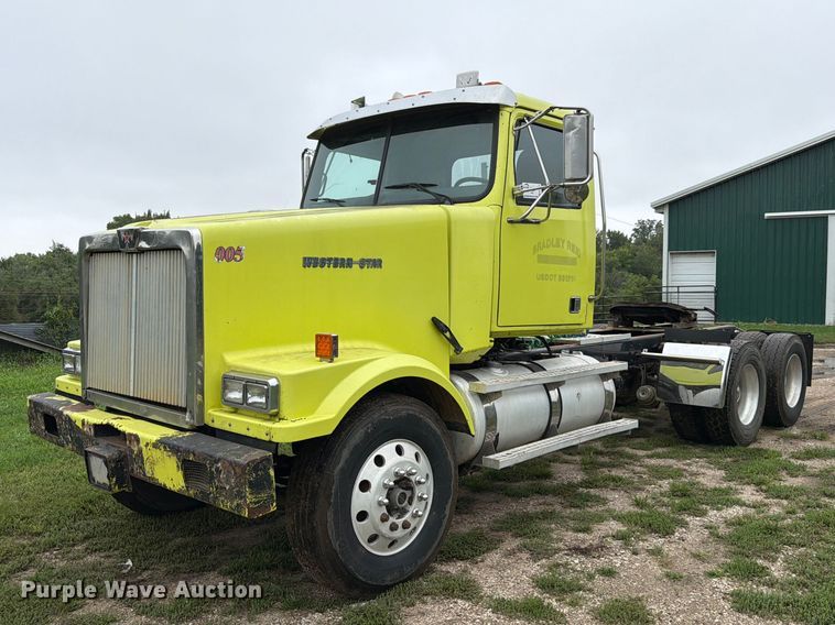 2005 Western Star 4900FA semi truck - FP3103
