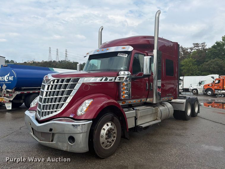 2022 International LoneStar semi truck - YA4239