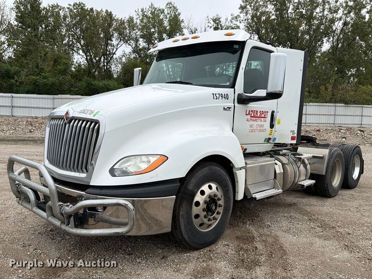 2018 International LT625 semi truck - YA4480