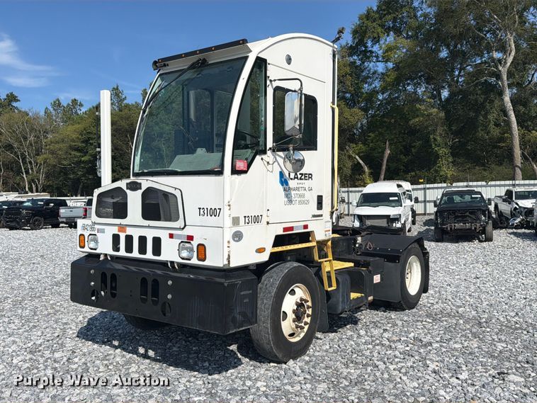2020 Autocar Xspotter yard truck - YA5039
