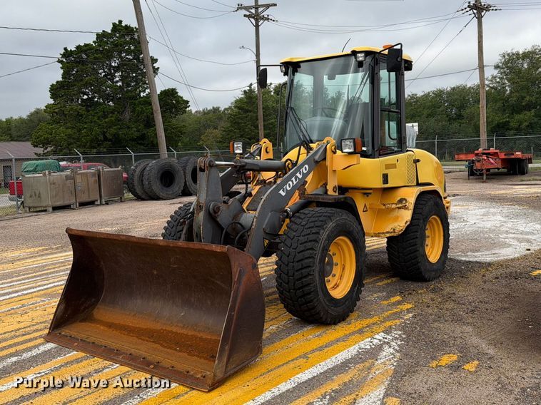 2004 Volvo L30B  - DY3312