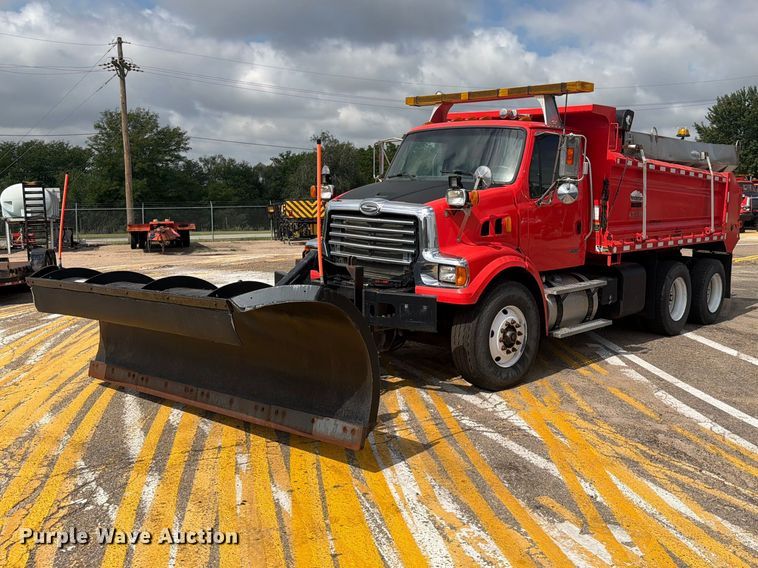 2009 Sterling L7500 dump truck - DY3321