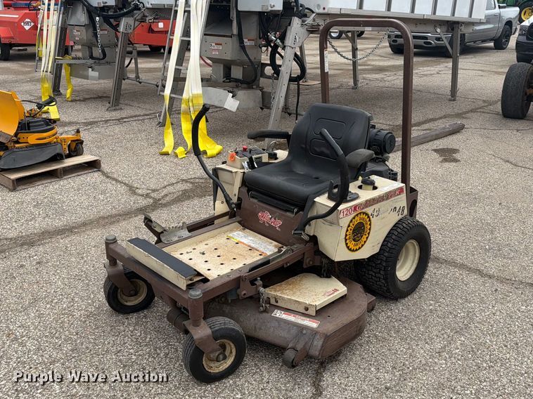 Grasshopper 120K ZTR lawn mower - DY3358