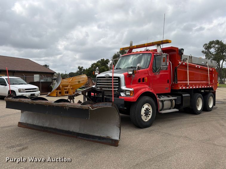 2009 Sterling L7500 dump truck - DY3366