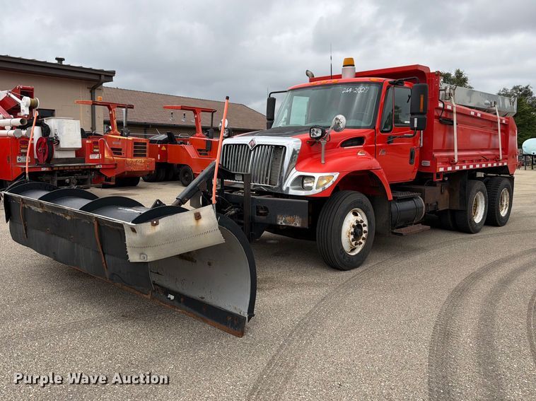 2007 International 7400 dump truck - DY3371