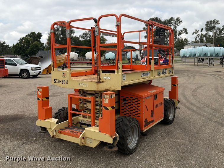 2011 JLG 260MRT scissor lift - DY3388
