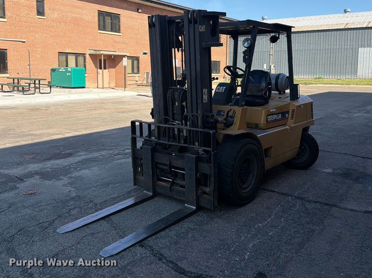 2000 Caterpillar GPL40 forklift - DY3390