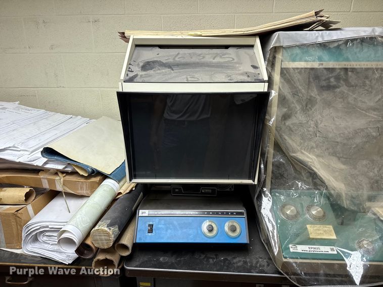 1977 3M 500 microfilm reader - EP0624