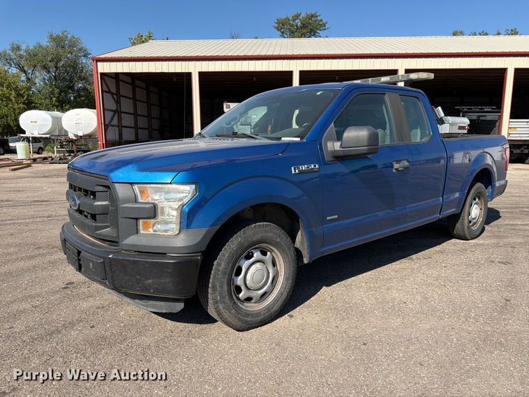2015 Ford F150 Ext. Cab pickup truck - EP7595