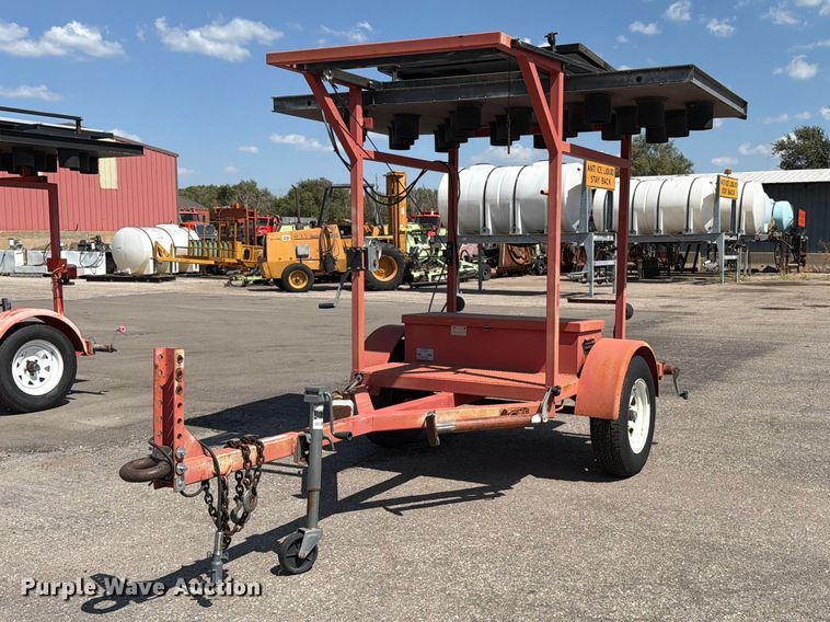 2002 Ver-Mac ST-4825 arrow board trailer - EP7613