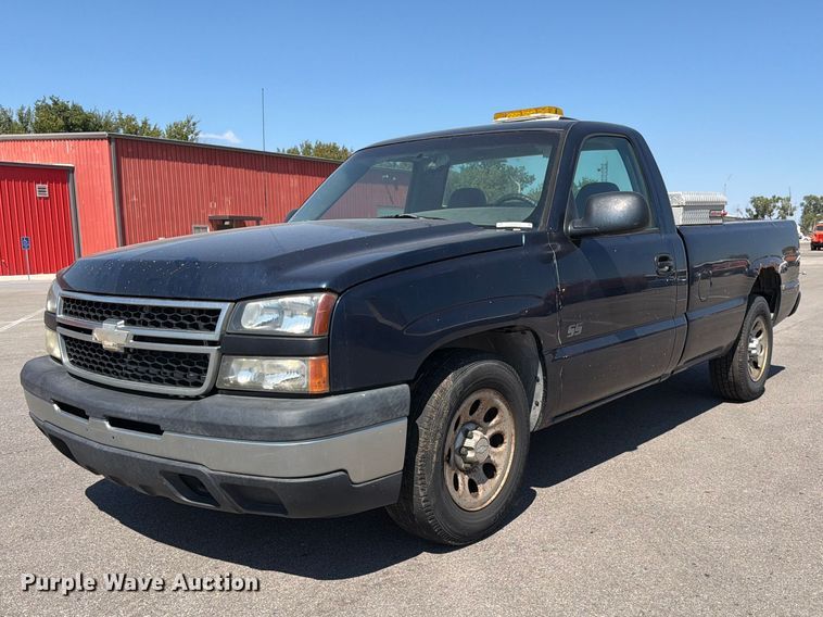 2006 Chevrolet Silverado 1500 pickup truck - EP7614