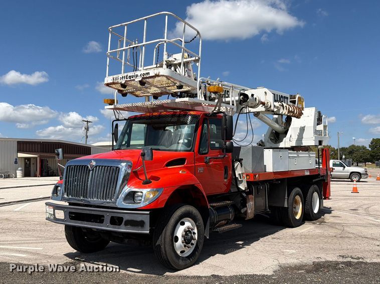 2006 International WorkStar 7400 digger derrick truck - EV6160