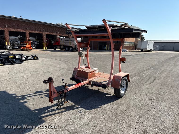 2010 National signal arrow board trailer - EV6177