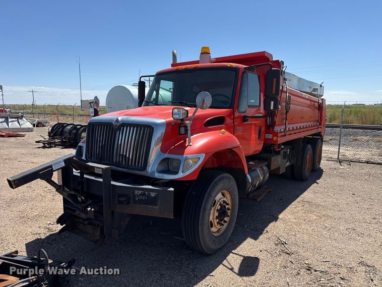 2006 International 7500 dump truck - EW4290