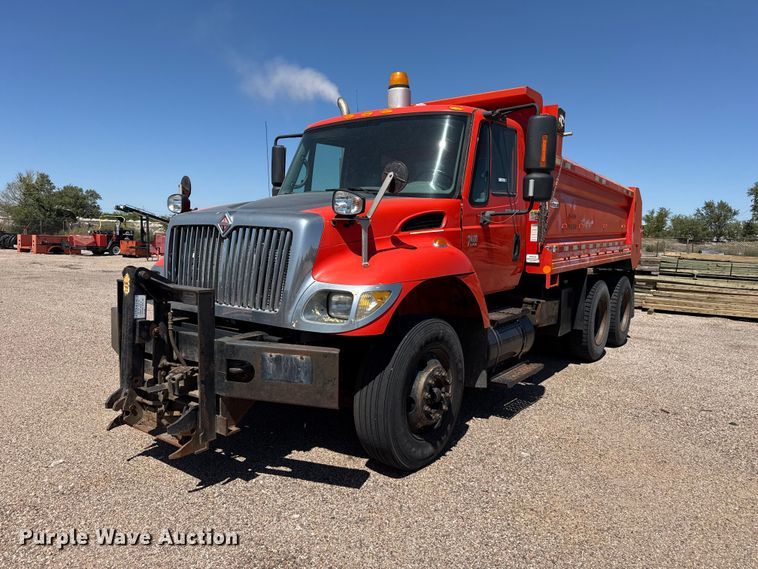 2005 International 7400 dump truck - EW4291