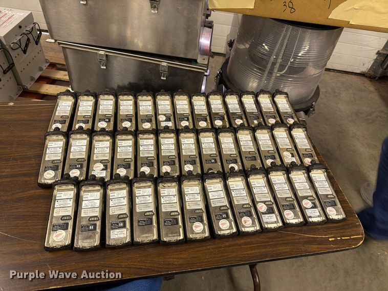 (322) Motorola radios - FC4750