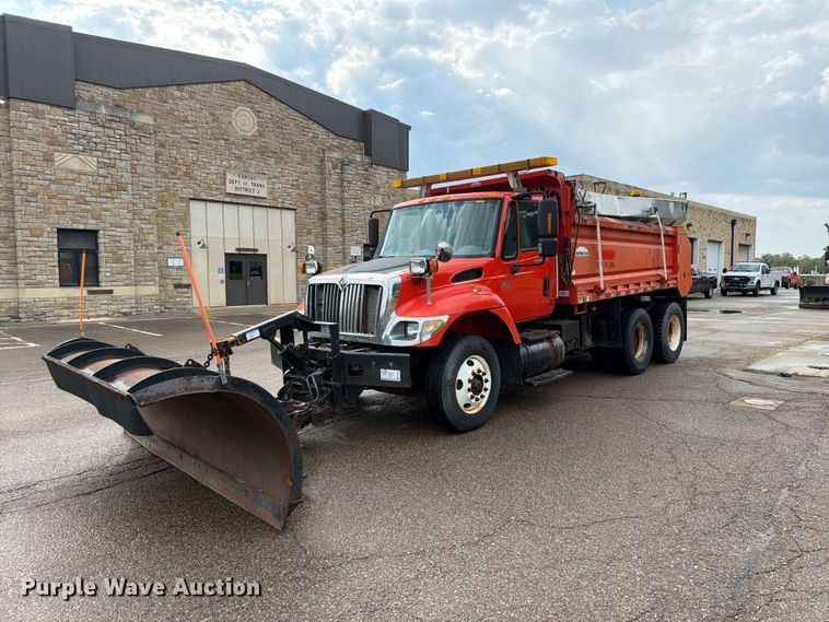 2007 International 7400 dump truck - FH6315