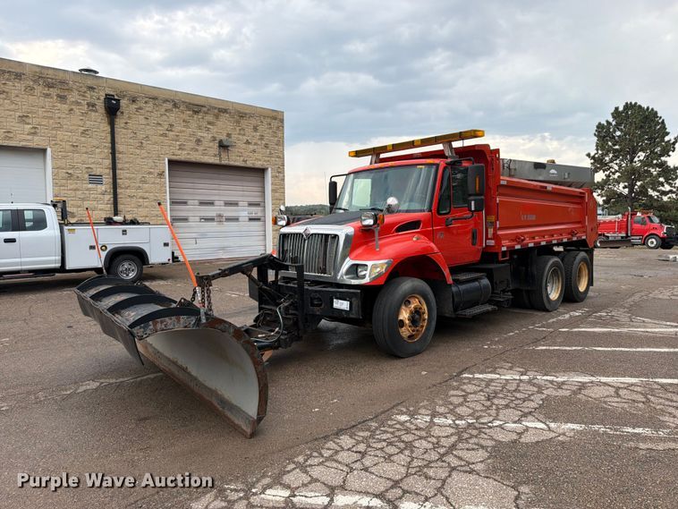 2007 International 7400 dump truck - FH6339