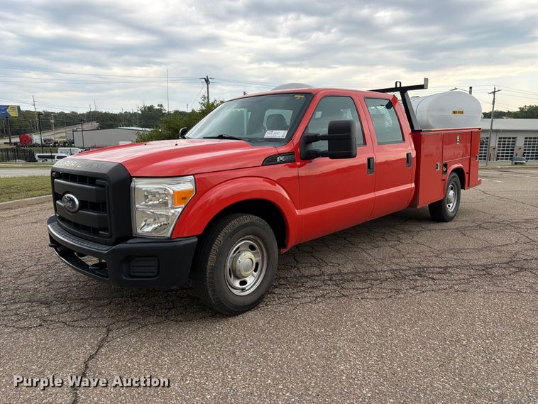 2011 Ford F250 Super Duty Crew Cab utility bed pickup truck - FN1520