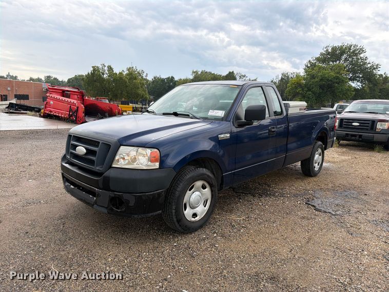 2008 Ford F150 pickup truck - FN1522