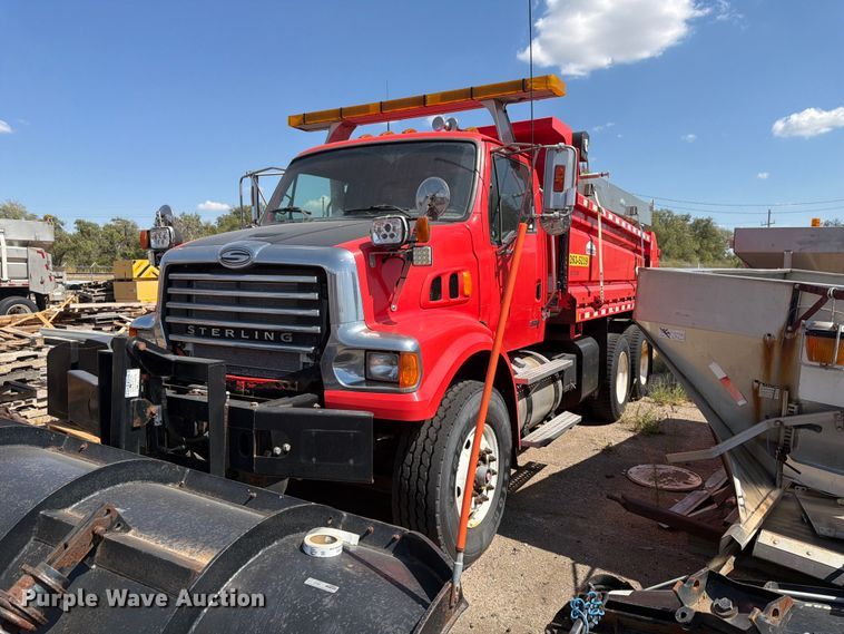 2009 Sterling L7500 dump truck - MQ9158