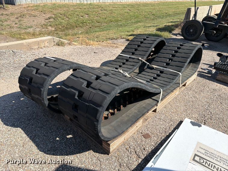 DRB skid steer tracks - MQ9160