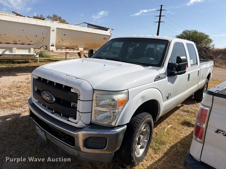 2013 Ford F250 Super Duty Crew Cab pickup truck - DK6599