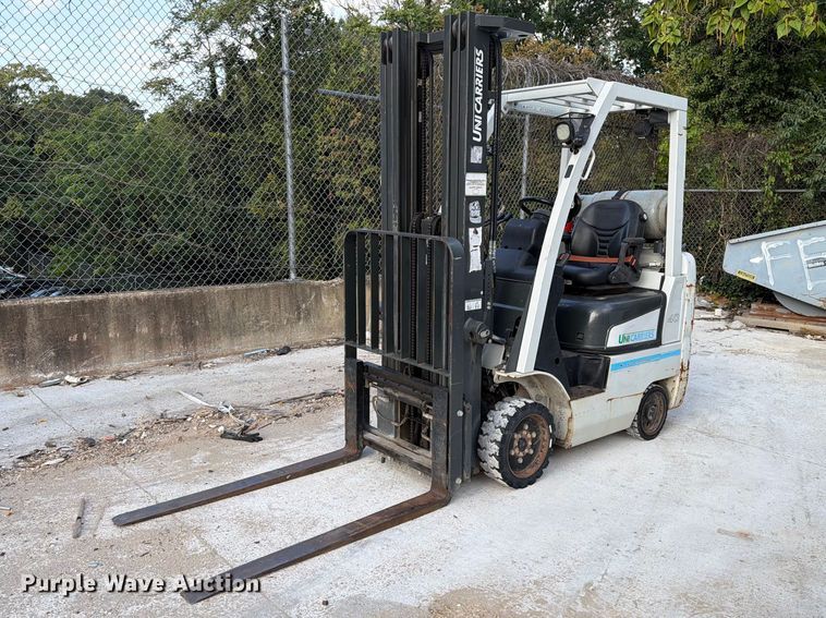 2017 UniCarriers CFS40 forklift - DT2941