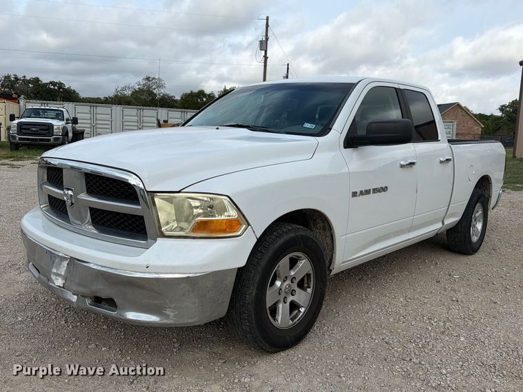 2011 Dodge Ram Ext. Cab pickup truck - DU3135