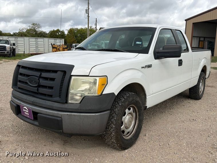 2010 Ford F150 Ext. Cab pickup truck - DU3137
