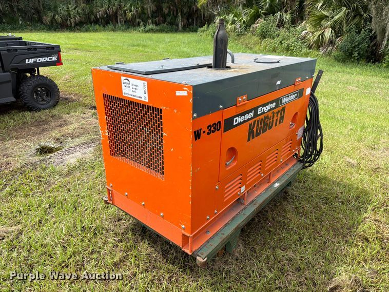 Kubota W-330 welder/generator - DV7383