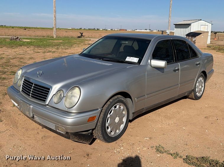 1999 Mercedes-benz E-Class  - DV8674