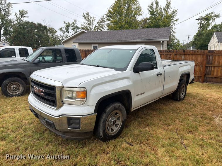 2014 GMC Sierra 1500 pickup truck - DY3447