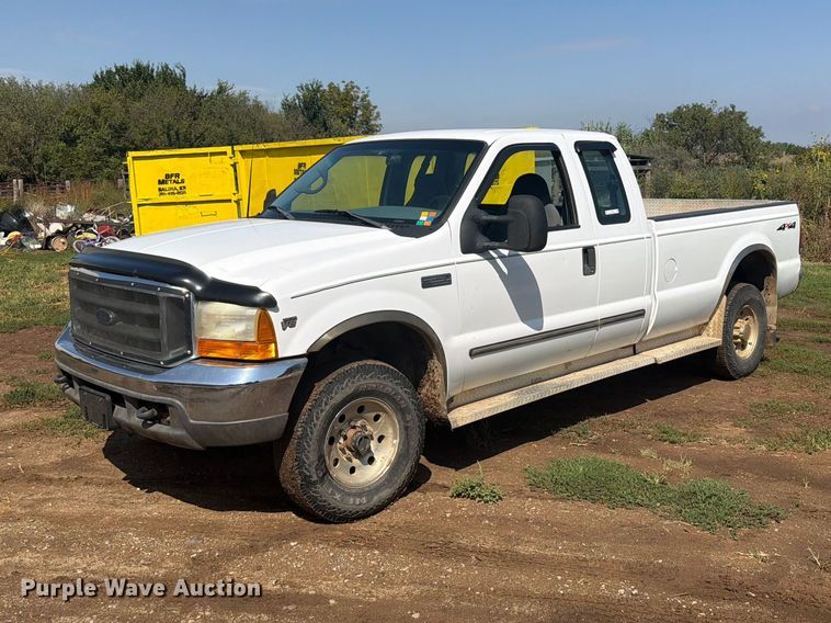 1999 Ford F250 Ext. Cab pickup truck - DY3449