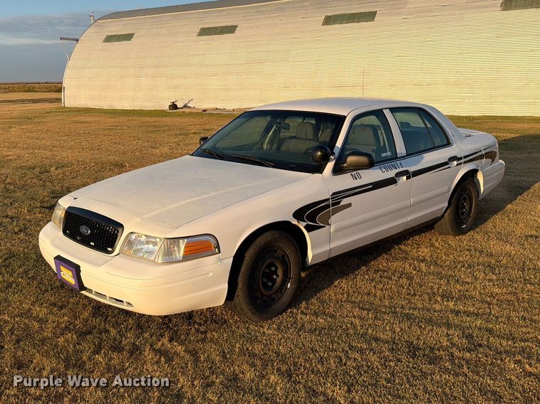 2005 Ford Crown Victoria Police Interceptor  - EI7684